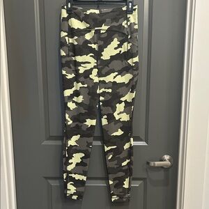Lululemon Camo Leggings 25